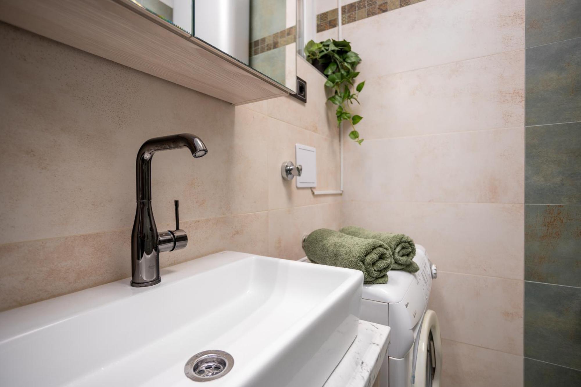 Relax Apartment By The Parliament Budapest Luaran gambar